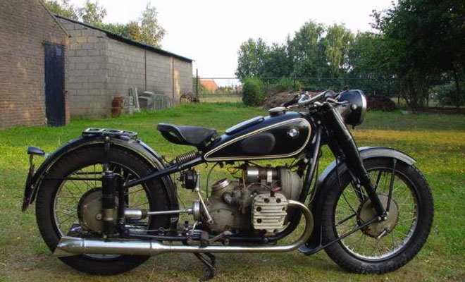 Фото: Yesterdays&nbsp;Antique&nbsp;Motorcycles en Classic&nbsp;Motorcycle&nbsp;Archive, CC BY-SA 3.0, общественное достояние